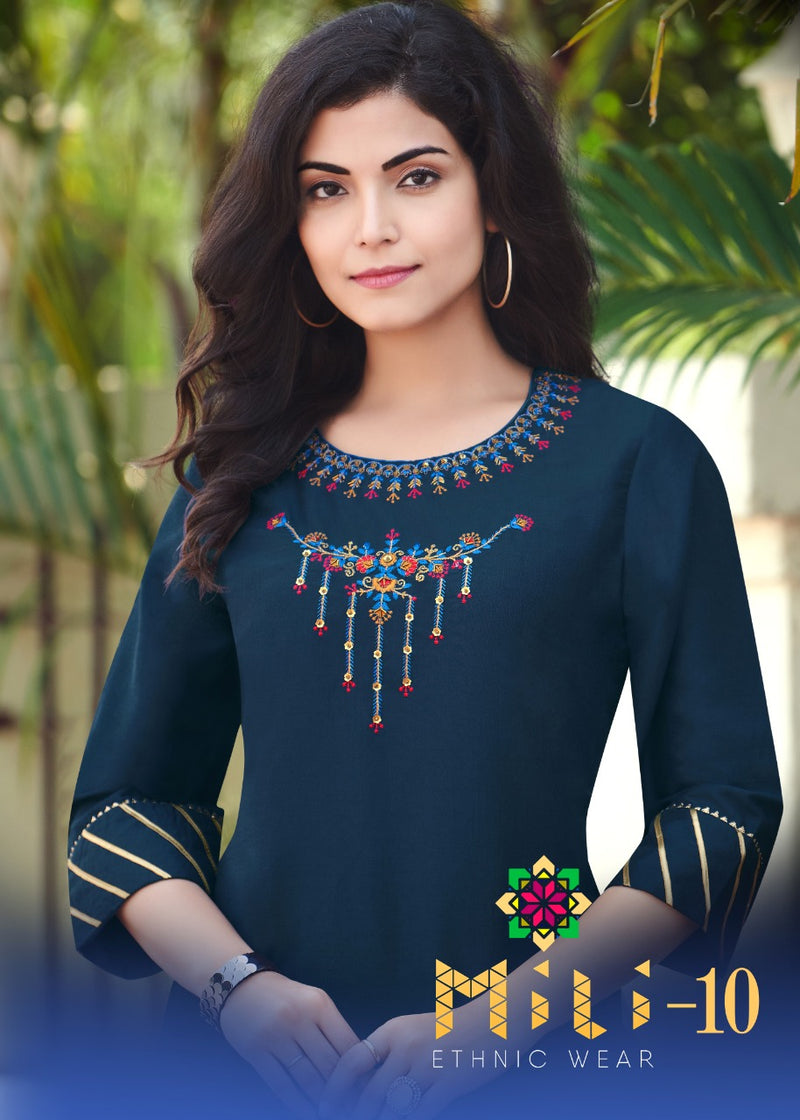Long Kurtis With Front Cut - Buy Long Kurtis With Front Cut online at Best  Prices in India | Flipkart.com